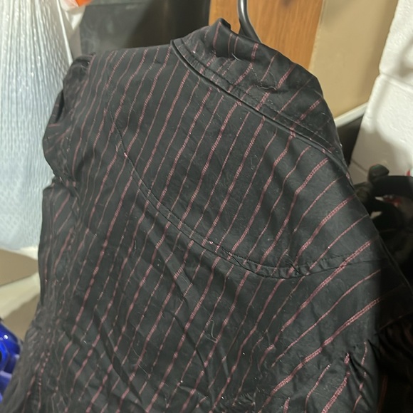 Short sleeve jacket w/free pink tank top.Tank size L but fits a M size person - Picture 4 of 6